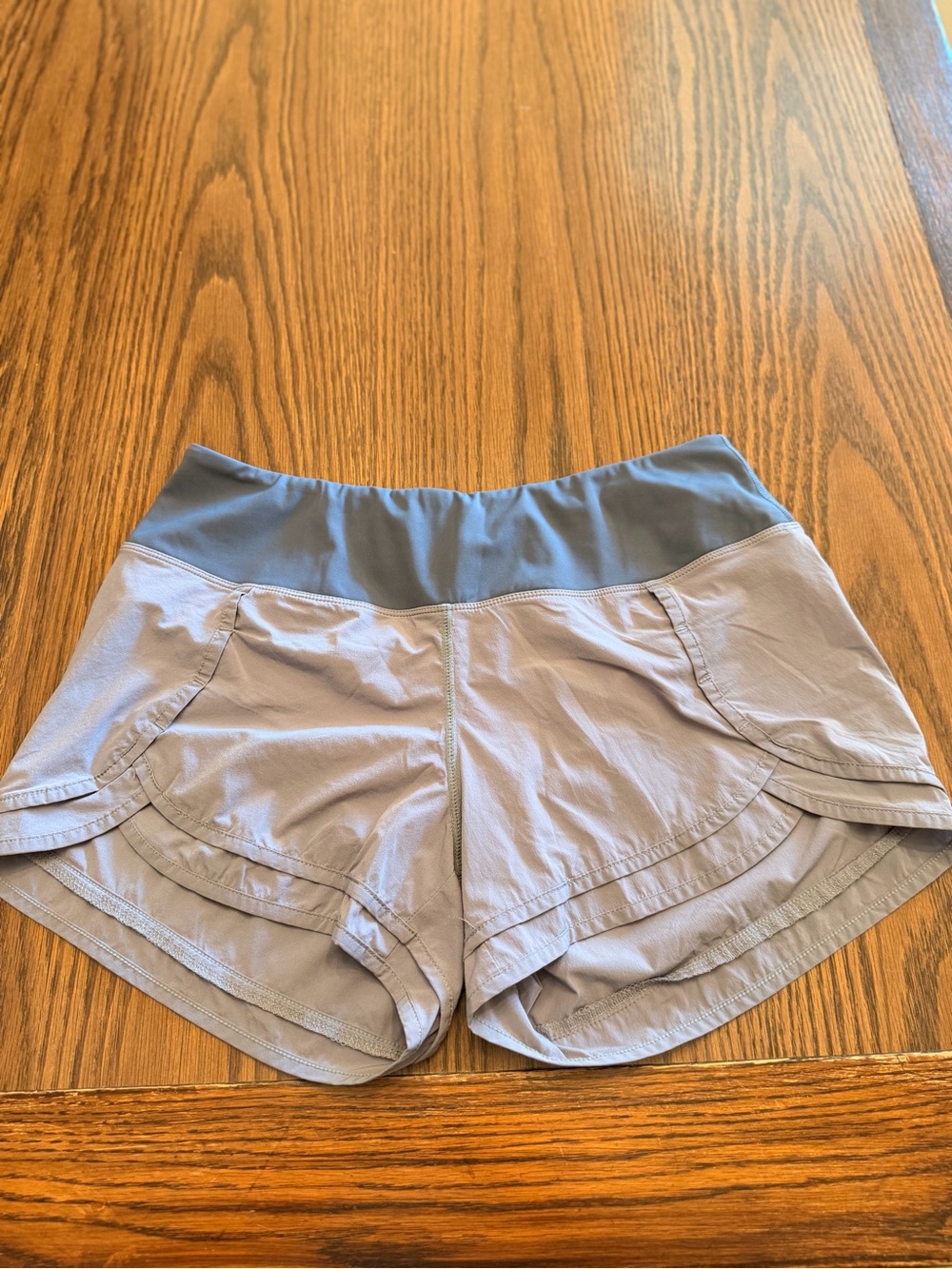 Women’s Light Gray Athletic Shorts with Contrast Waistband